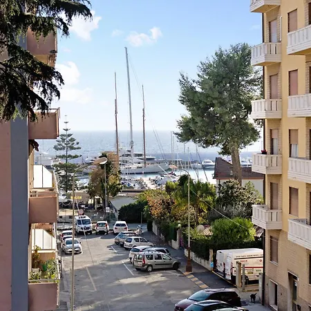 Casa Daniele Vista Mare - * サンレモ